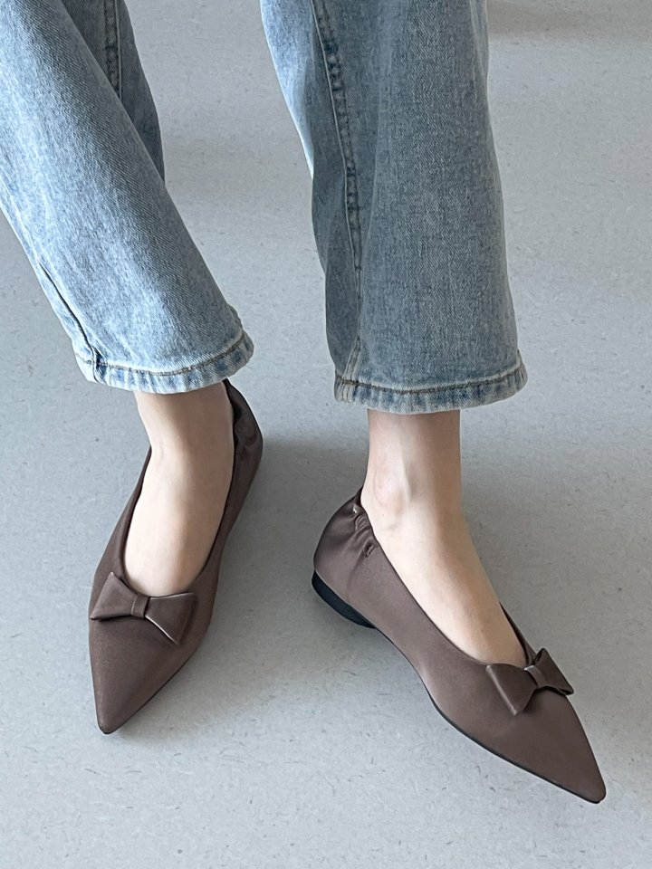 Vade - Korean Women Fashion - #vintagekidsstyle - Stiletto Ribbon Low Heel Flats - 3