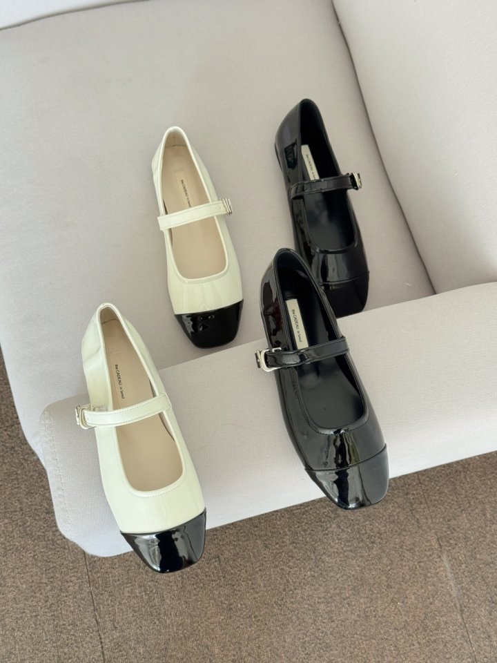 Vade - Korean Women Fashion - #vintagekidsstyle - Color Block Mary Jane Flats - 7