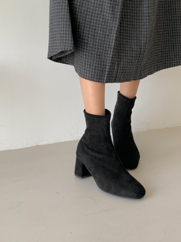 Vade - Korean Women Fashion - #vintagekidsstyle - Ankle Middle Boots - 11