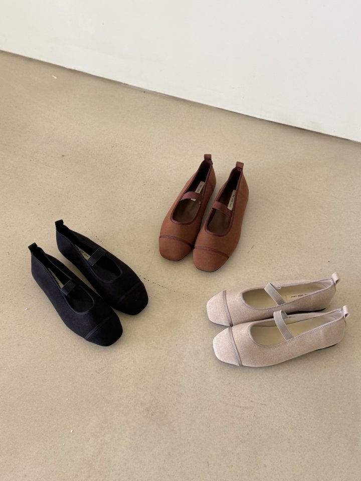 Vade - Korean Women Fashion - #womensfashion - Round Cut Mary Jane Flats - 6
