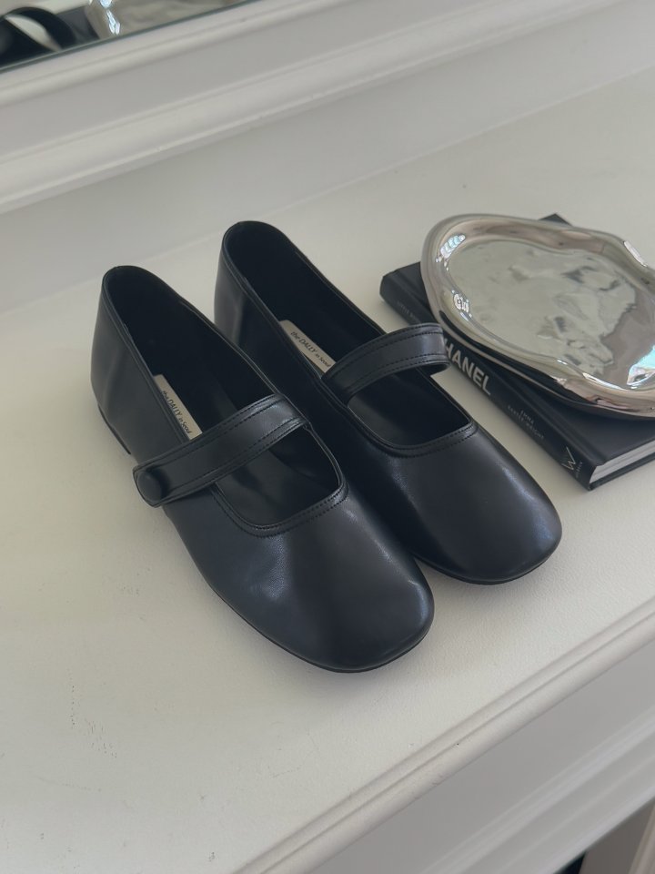 Vade - Korean Women Fashion - #womensfashion - Cushioned Square Mary Jane Flats - 7