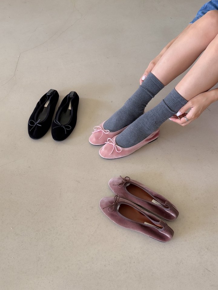 Vade - Korean Women Fashion - #womensfashion - Slim Fit Round Ribbon Flats - 10