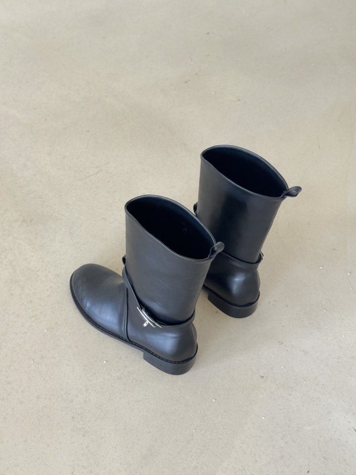 Vade - Korean Women Fashion - #momslook - Buckle Round Half Mid Boots - 4