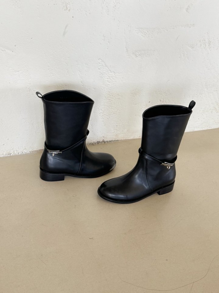 Vade - Korean Women Fashion - #womensfashion - Buckle Round Half Mid Boots - 8