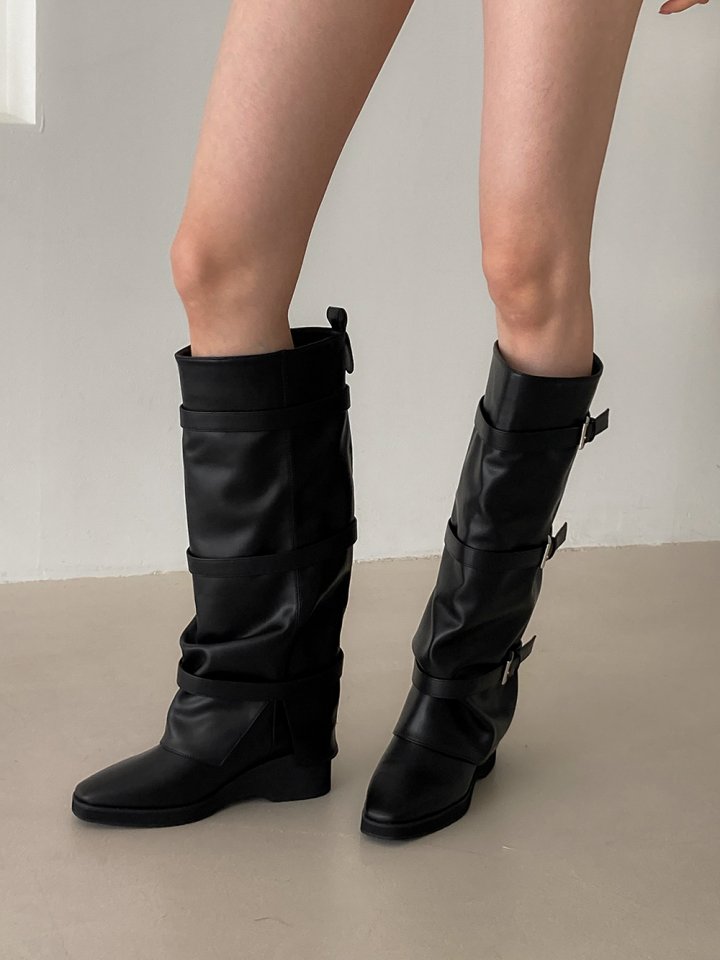 Vade - Korean Women Fashion - #womensfashion - Buckle Velcro Round Boots - 3