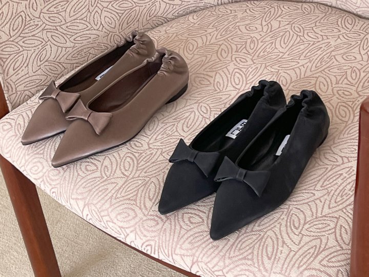Vade - Korean Women Fashion - #womensfashion - Stiletto Ribbon Low Heel Flats