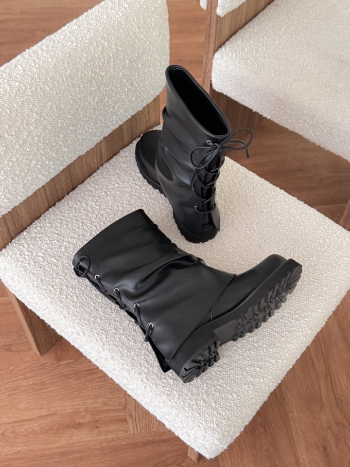 Vade - Korean Women Fashion - #womensfashion - Round Point Half Boots - 8