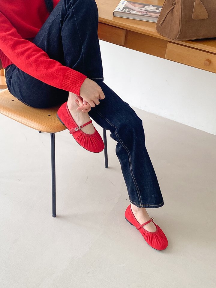 Vade - Korean Women Fashion - #womensfashion - Basic Pleated Strap Flats - 5