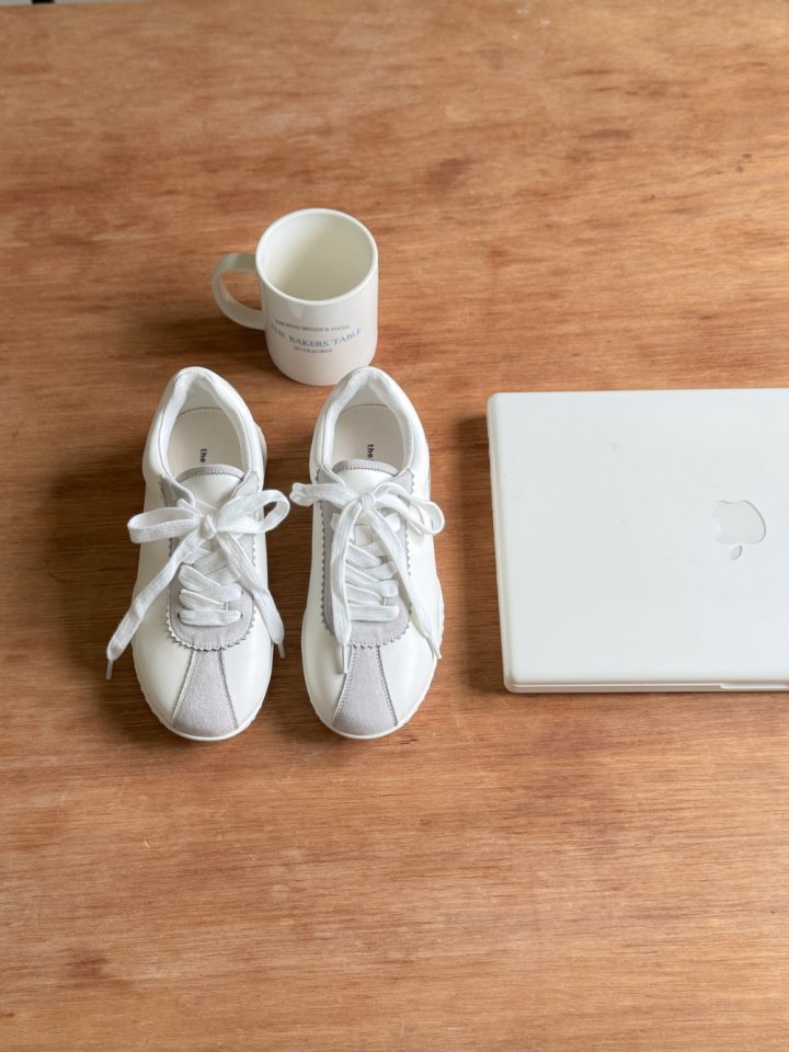 Vade - Korean Women Fashion - #womensfashion - Round Core Sneakers - 11