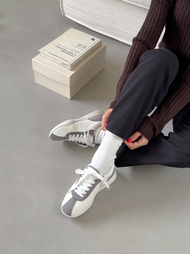 Vade - Korean Women Fashion - #womensfashion - Round Core Sneakers - 7