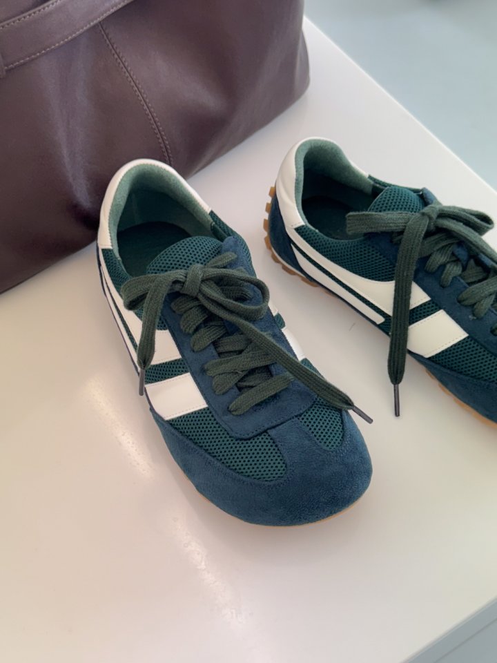 Vade - Korean Women Fashion - #momslook - Slim Round Sneakers - 4