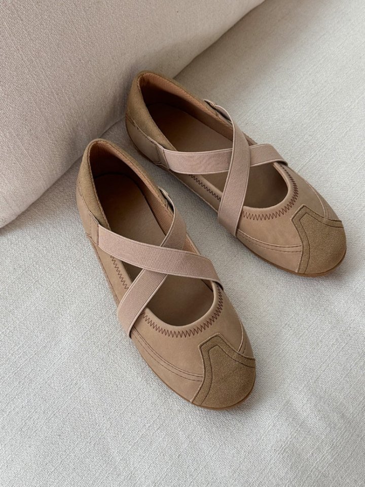 Vade - Korean Women Fashion - #momslook - Low Heel Banding Round Flats - 4