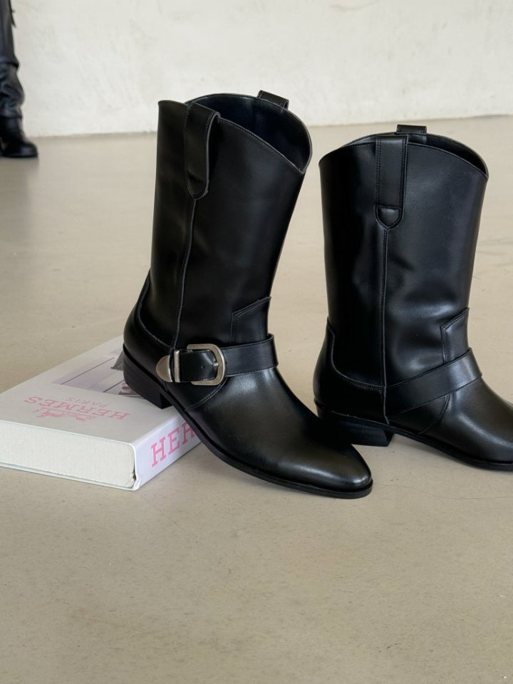Vade - Korean Women Fashion - #womensfashion - Buckle Rider Boots