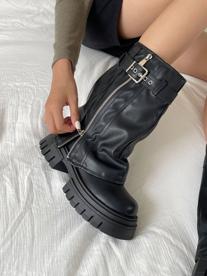 Vade - Korean Women Fashion - #womensfashion - Buckle Zipper Walker Boots