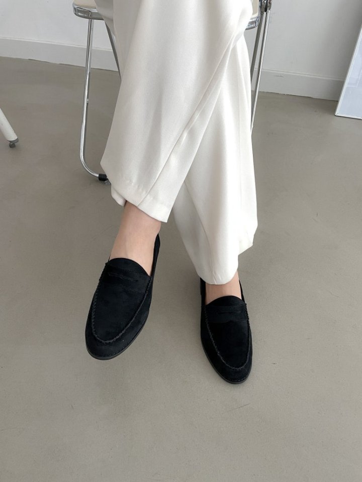 Vade - Korean Women Fashion - #momslook - PU Low Heel Loafers - 4