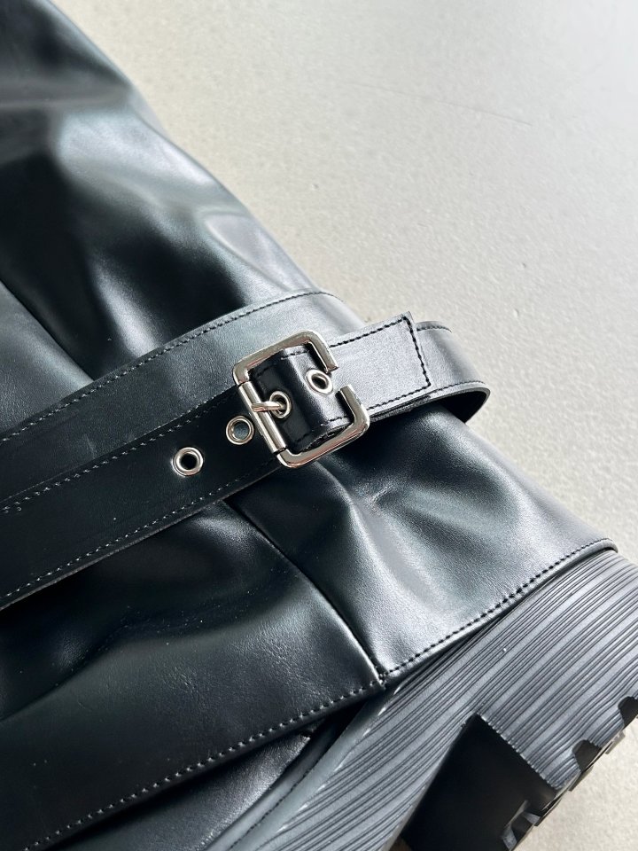 Vade - Korean Women Fashion - #womensfashion - Mountain Buckle Walker Boots - 12