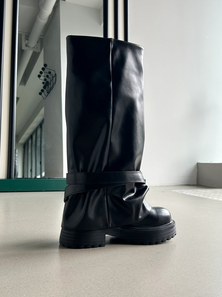 Vade - Korean Women Fashion - #womensfashion - Mountain Buckle Walker Boots - 8