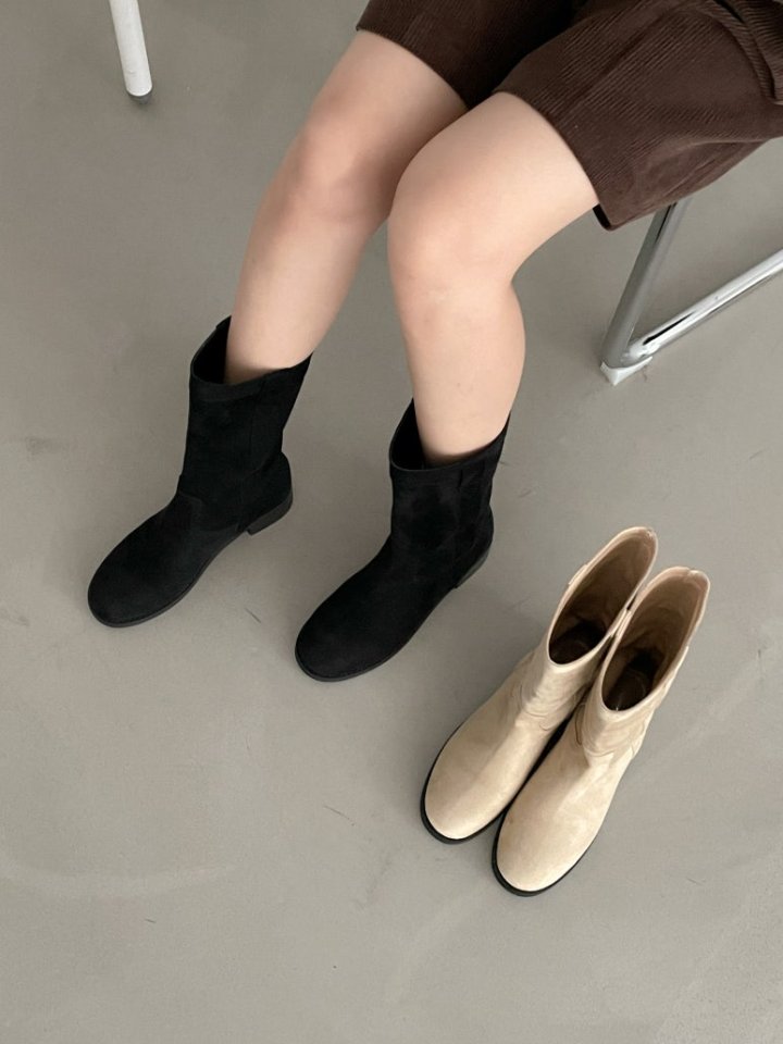 Vade - Korean Women Fashion - #womensfashion - Mid Half Suede Boots - 11