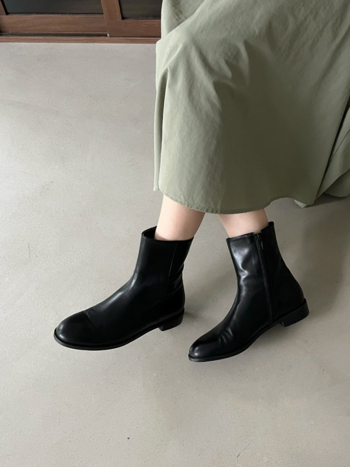 Vade - Korean Women Fashion - #womensfashion - Low Heel Basic Ankle Boots - 2