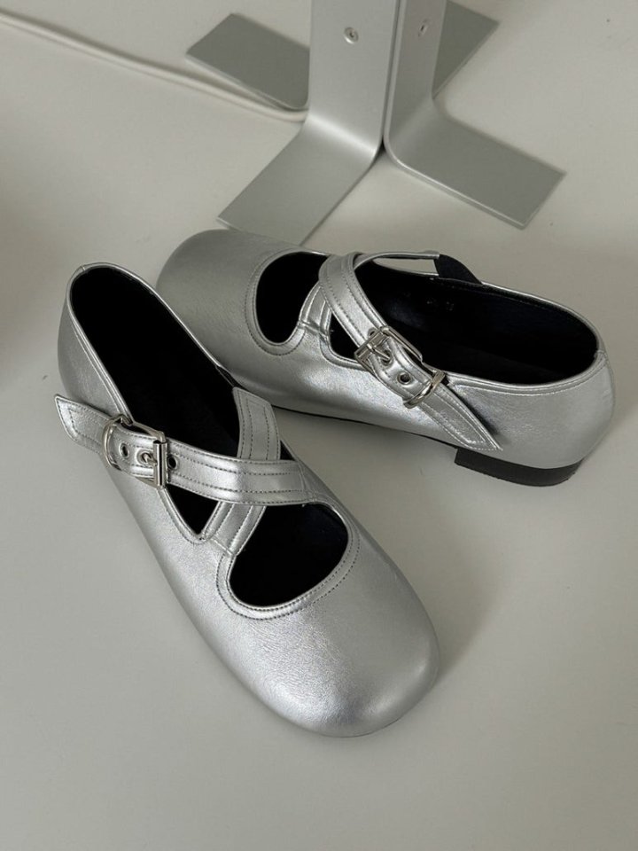 Vade - Korean Women Fashion - #momslook - Cross Strap Square Mary Jane Flats - 4