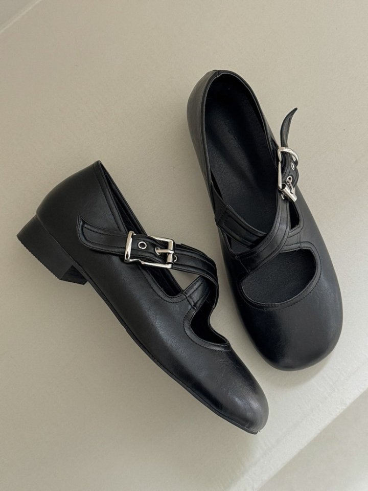 Vade - Korean Women Fashion - #womensfashion - Cross Strap Square Mary Jane Flats - 8