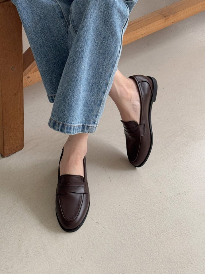 Vade - Korean Women Fashion - #womensfashion - Basic Penny Loafers