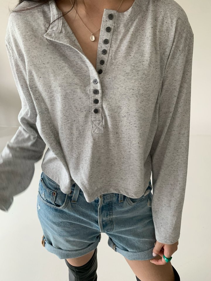 Via - Korean Women Fashion - #restrostyle - Alle Button Tee - 5