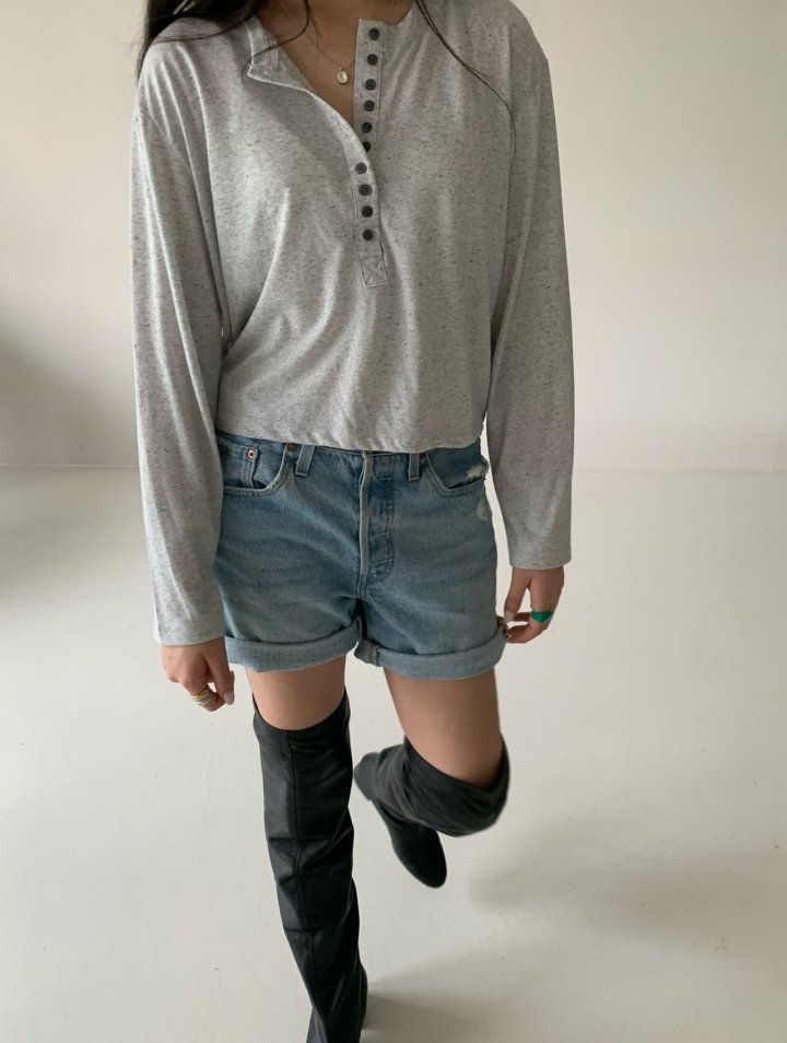 Via - Korean Women Fashion - #romanticstyle - Alle Button Tee - 6