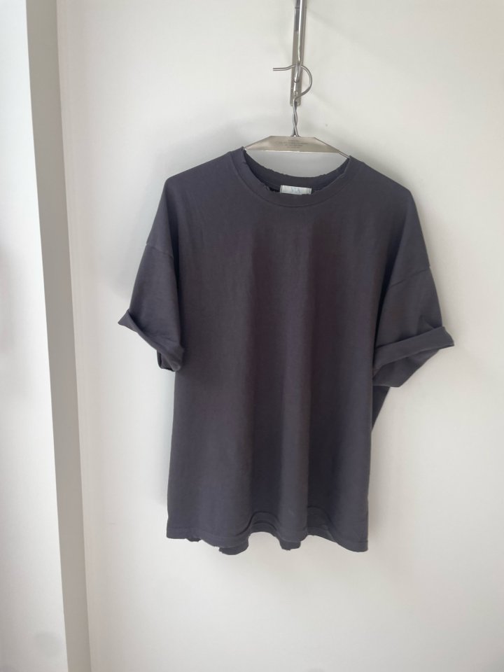 Via - Korean Women Fashion - #momslook - Vintage Round Short Sleeved Tee - 4
