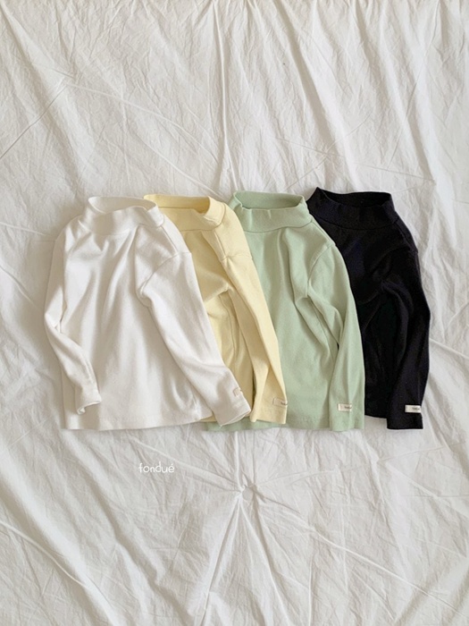 Dessert Mockneck Tee