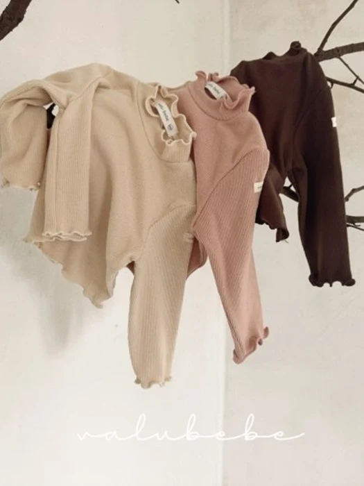 Wave Mock Neck Tee 25 (Bebe)
