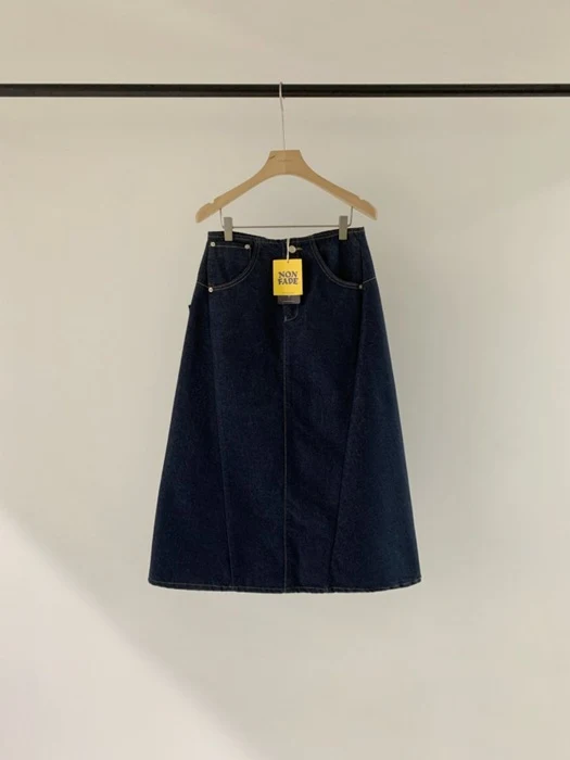 Back Pleated Skirt Back Pleated Skirt
