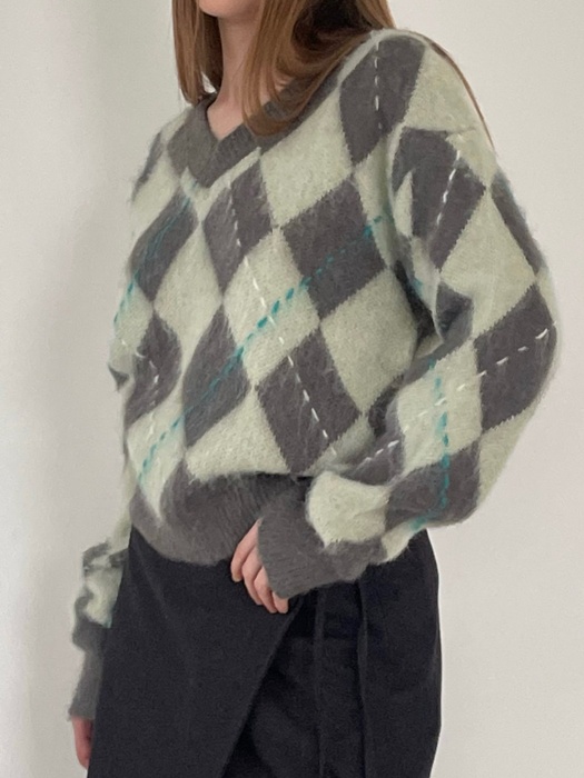 Argyle Wool V-Neck Knit Argyle Wool V-Neck Knit