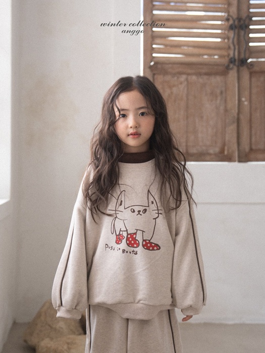 Line Sweatshirt