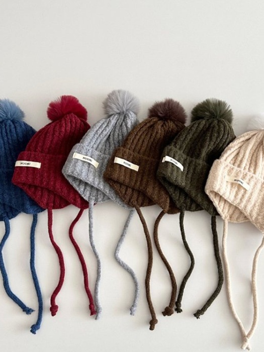 Nuomi Pom Hat