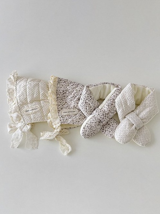 Winter Flower Lace Bonnet