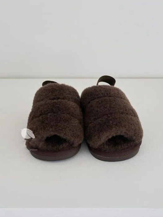 F06 Furry Slippers (Adult) F06 Furry Slippers (Adult)
