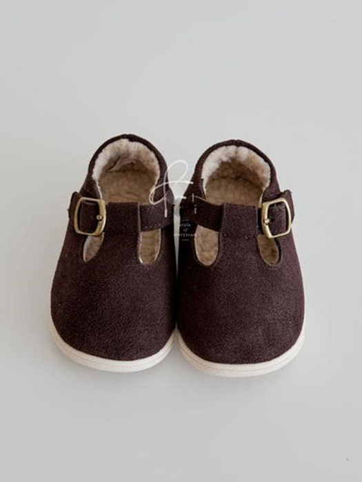 Y807A Winter Peekaboo (Squeaky) Y807A Winter Peekaboo (Squeaky)