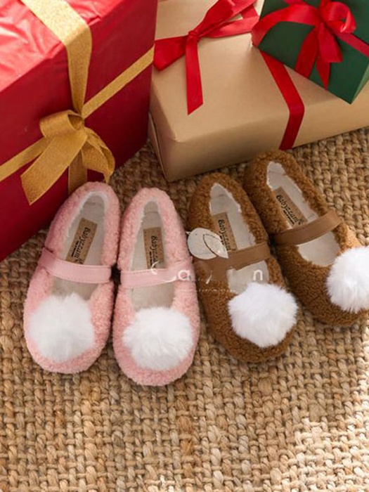 Y955 Pom Belt Flats
