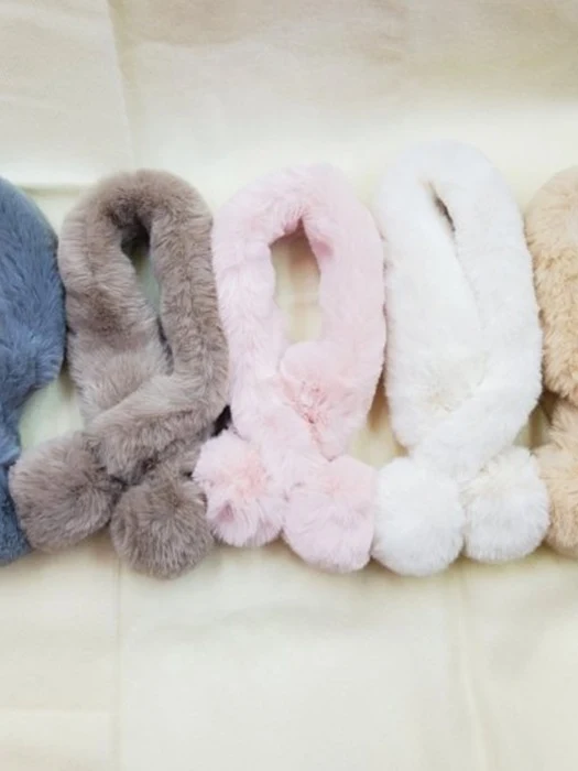 Double Pom Ring Neck Warmer Double Pom Ring Neck Warmer