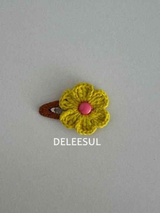 Crochet Caramel Snap Clip
