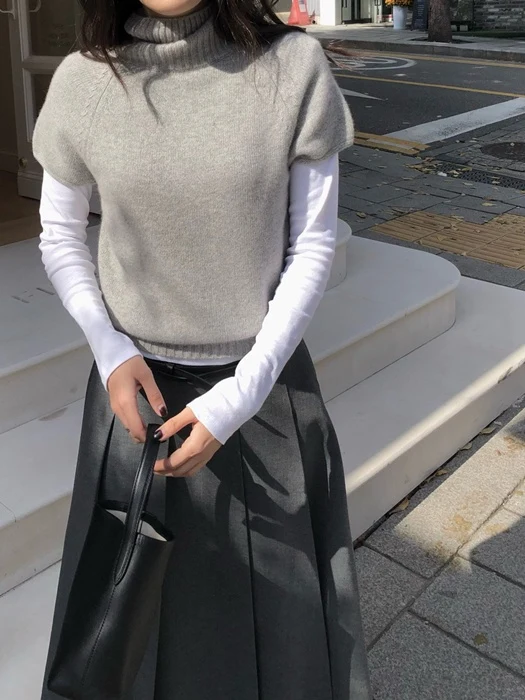 Mink Cashmere Turtleneck Knit Mink Cashmere Turtleneck Knit