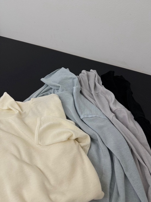 Tensi Turtleneck Tee