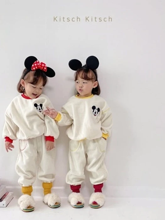 Cozy M Traffic Light Set Cozy M Traffic Light Set