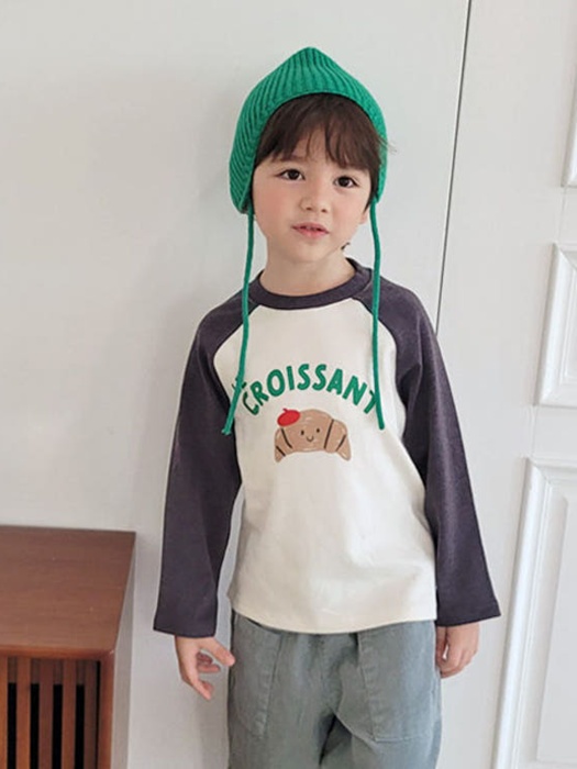 Croissant Tee
