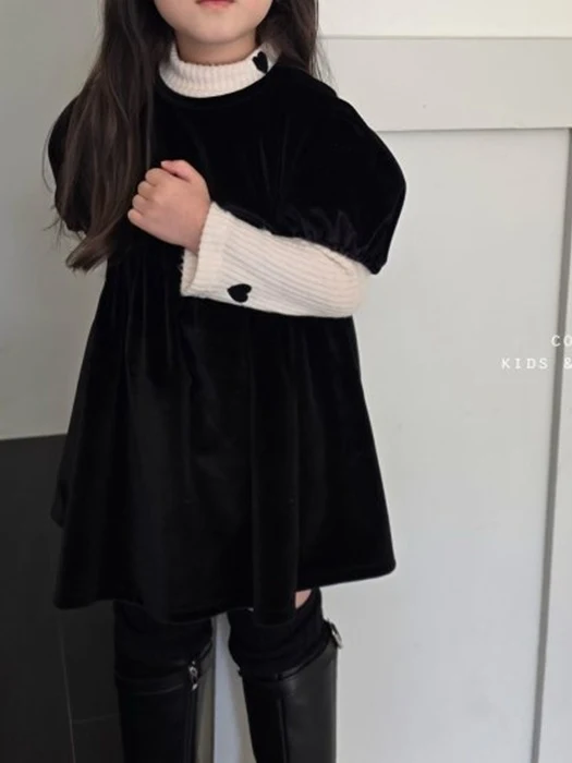 Heart Mock Neck Tee