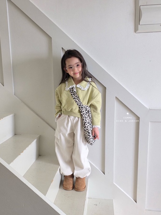 Frill Collar Sweatshirt
