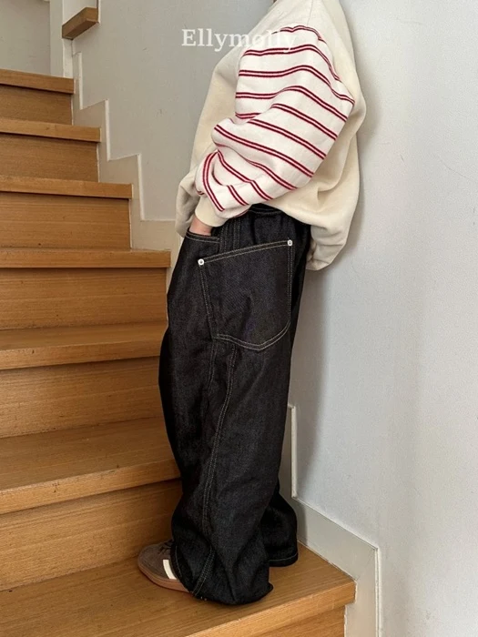 Rivet Curve Denim Pants