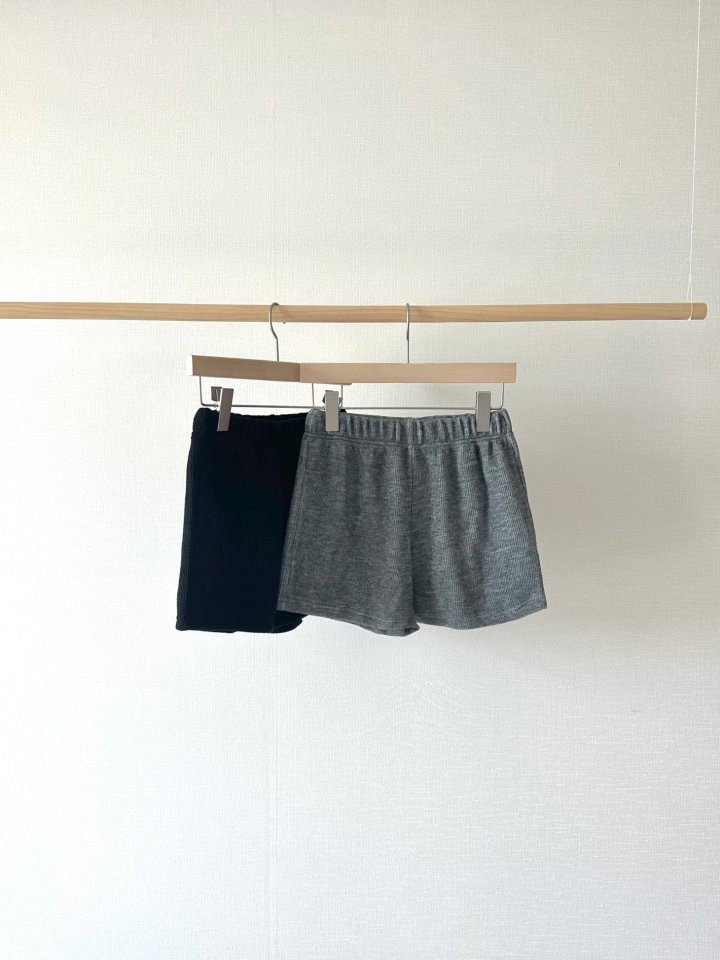 Afarrier - Korean Women Fashion - #womensfashion - Knit Short Pants
