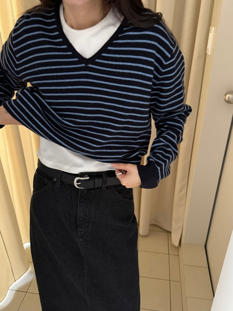 Amygrace - Korean Women Fashion - #momslook - Marceau Stripe V Neck Knit - 9
